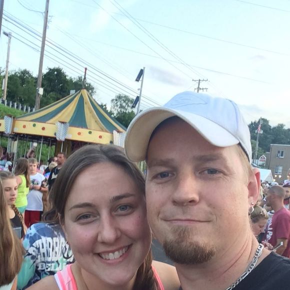 Meet your Posher, Dana - Picture 1 of 1